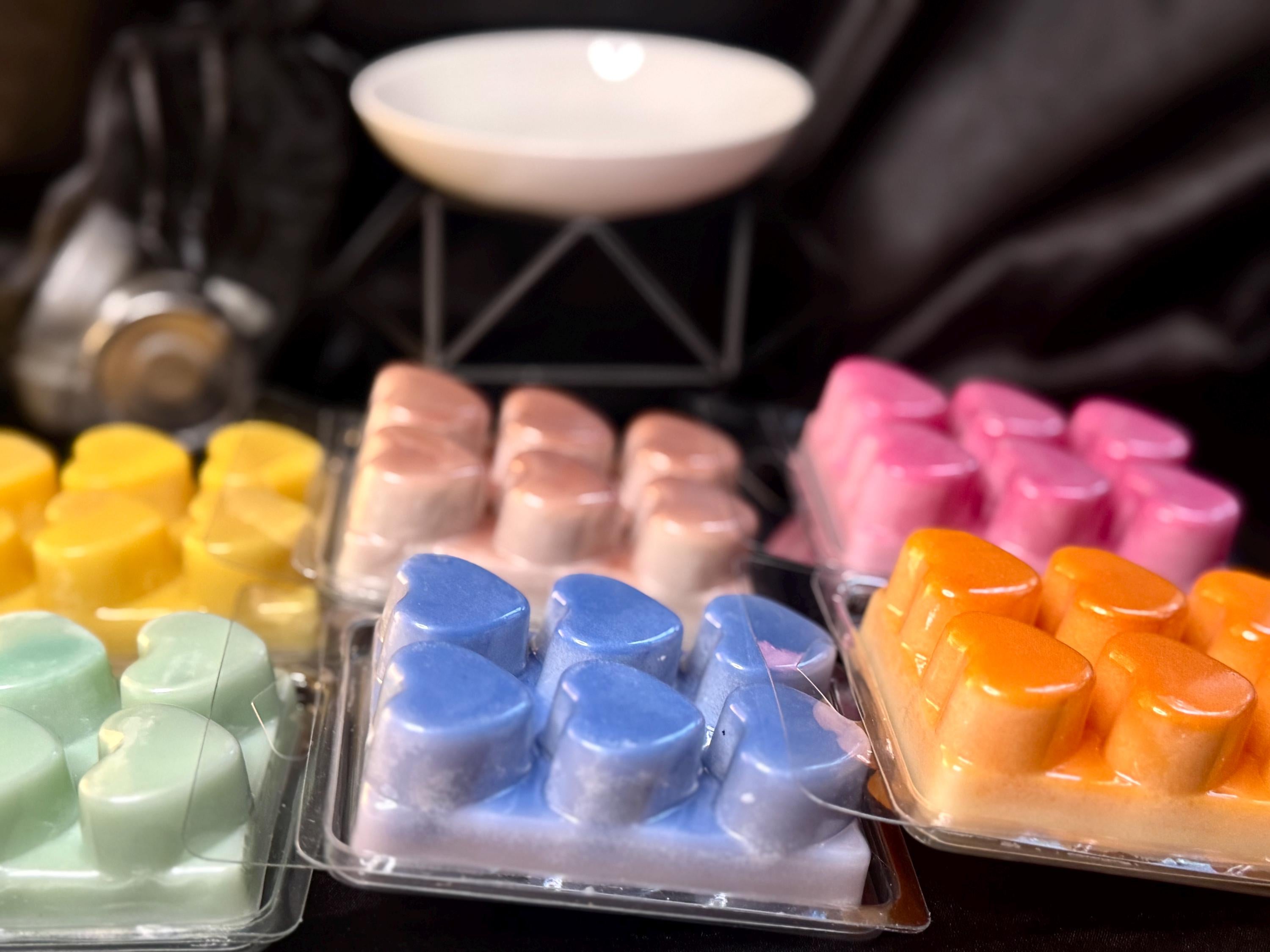 AP Melt Box – Heart Melter + 6 Soy Wax Melts | Aromatherapy Gift Set, Hand-Poured